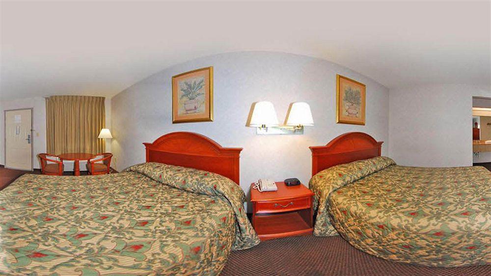 Quality Inn & Suites Orangeburg Εξωτερικό φωτογραφία